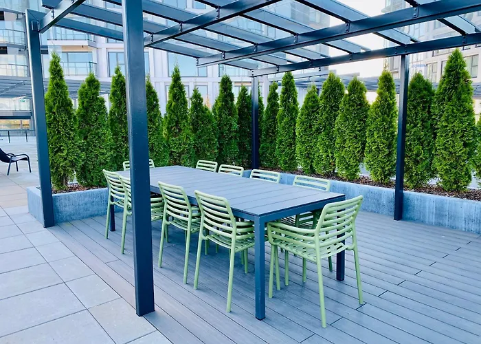 Vektor Premium With Rooftop Garden & Free Parking *