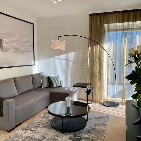 Vektor Premium With Rooftop Garden & Free Parking *