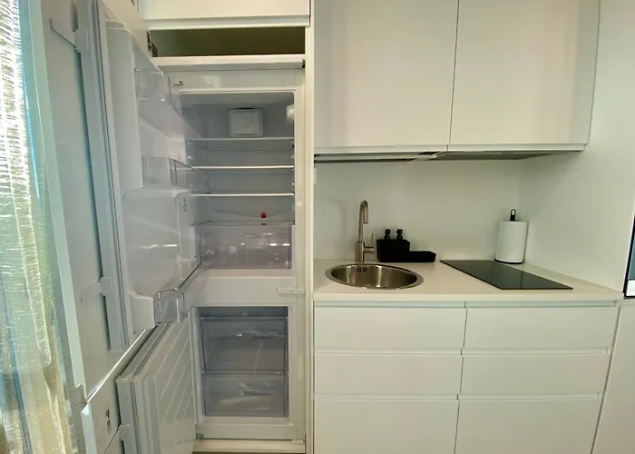 Vektor Premium With Rooftop Garden & Free Parking Apartman